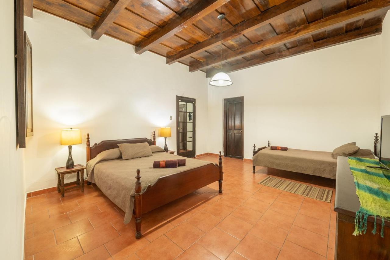 Casita Tumbergia Appartement Antigua Buitenkant foto